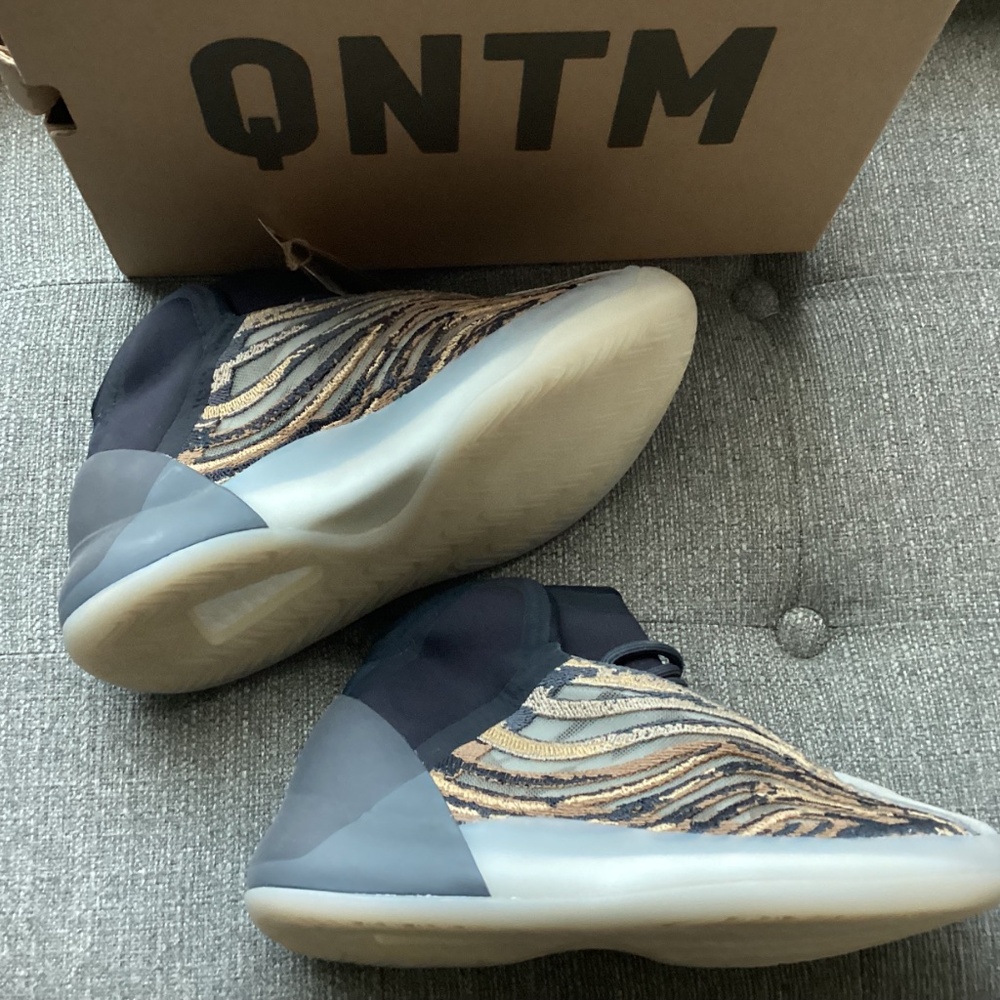 adidas Yeezy Quantum Amber Tint Sneaker - Picture 3 of 16